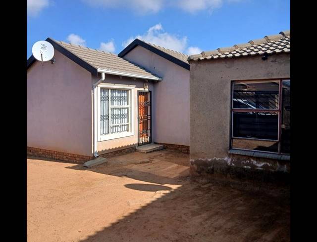 2 BEDROOM HOUSE FOR SALE IN BRAM FISCHERVILLE